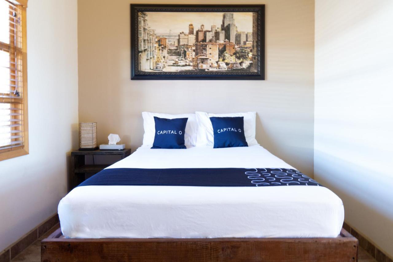 טקאטה Capital O Hotel Villa Azura מראה חיצוני תמונה